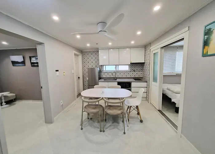 Apartment Parkside House 201