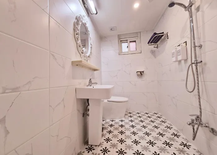 Parkside House 201 Apartment